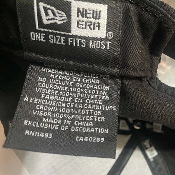 San Francisco 49ers 'Corduroy Suede' Pre-Curved Golfer Snapback - Picture 5 of 8